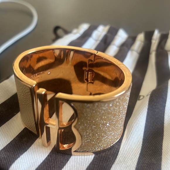 Henri Bendel Logo Metropolitan Cuff - Picture 9 of 10